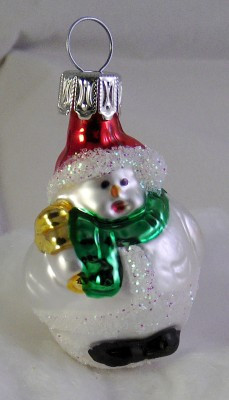kugeliger Mini-Schneemann mit Glocke
